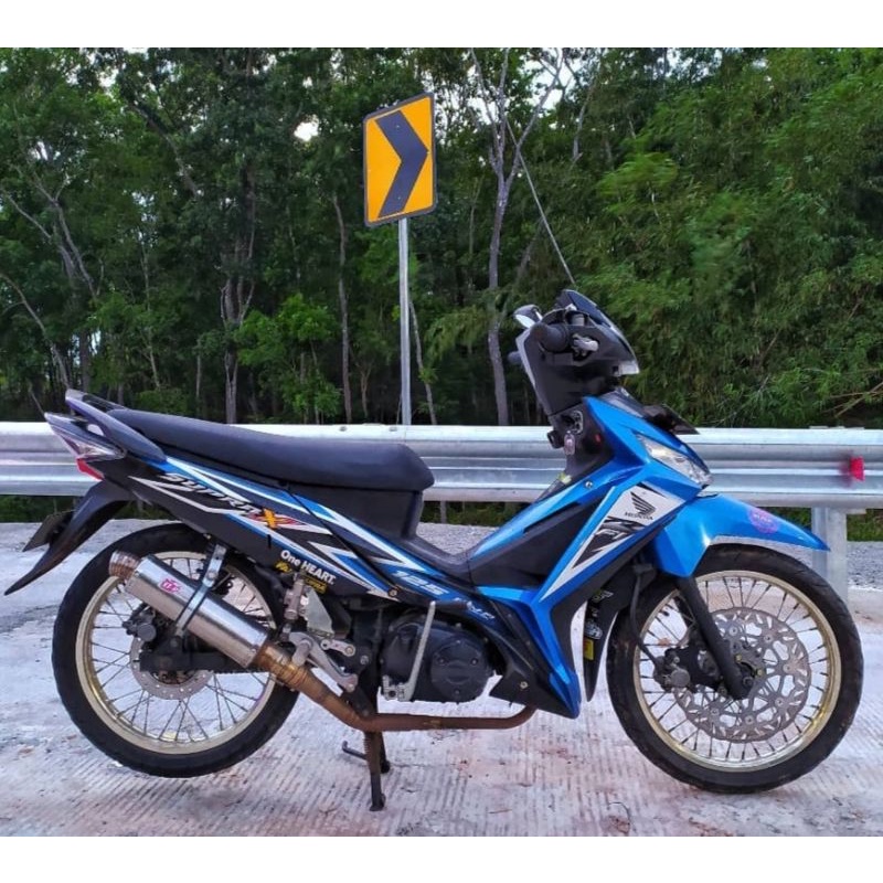 STRIPING STICKER SUPRA X 125 2014 FI STICKER SUPRA X FI 2014 BIRU HITAM SUPRA X 125 WAVE FI