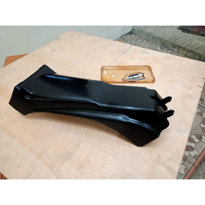 Sambungan spakbor gl 100 spakbor belakang gl 100