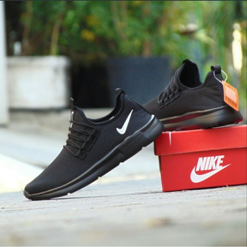Sepatu Pria Casual Nike Free Slip On Tali hitam putih Sekolah Kerja - Full Black