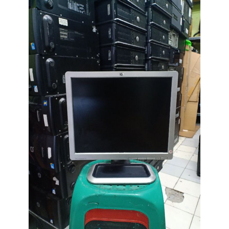 MONITOR HP 17 INCH KOTAK