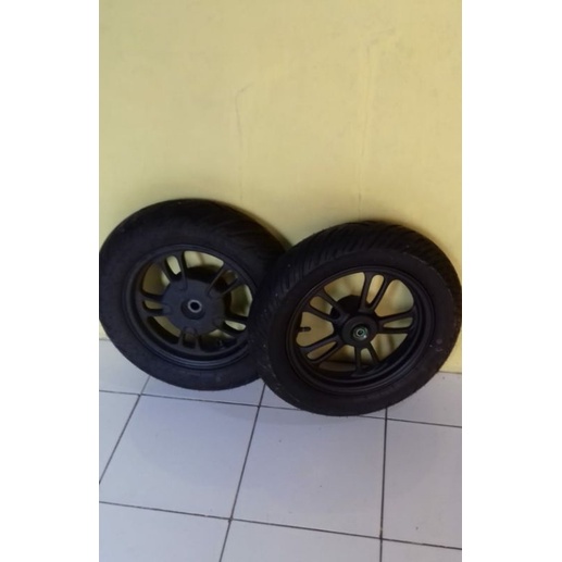 Velg Scoopy 2021 Ring 12 (hitam doff)