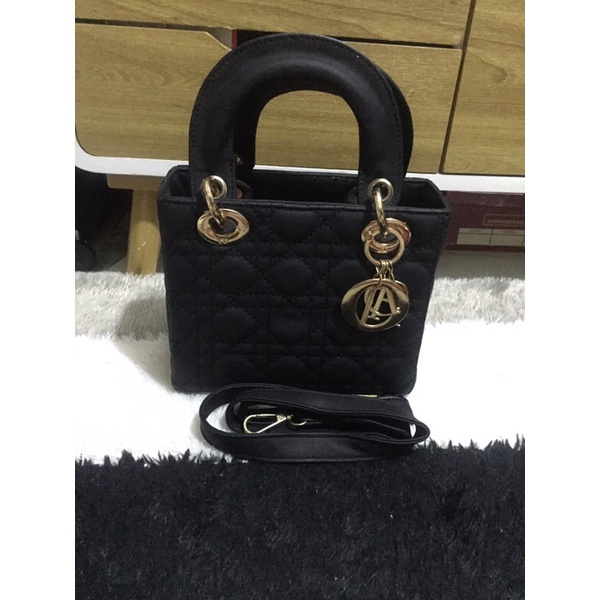 PRELOVED TAS DIOR HITAM DOVE