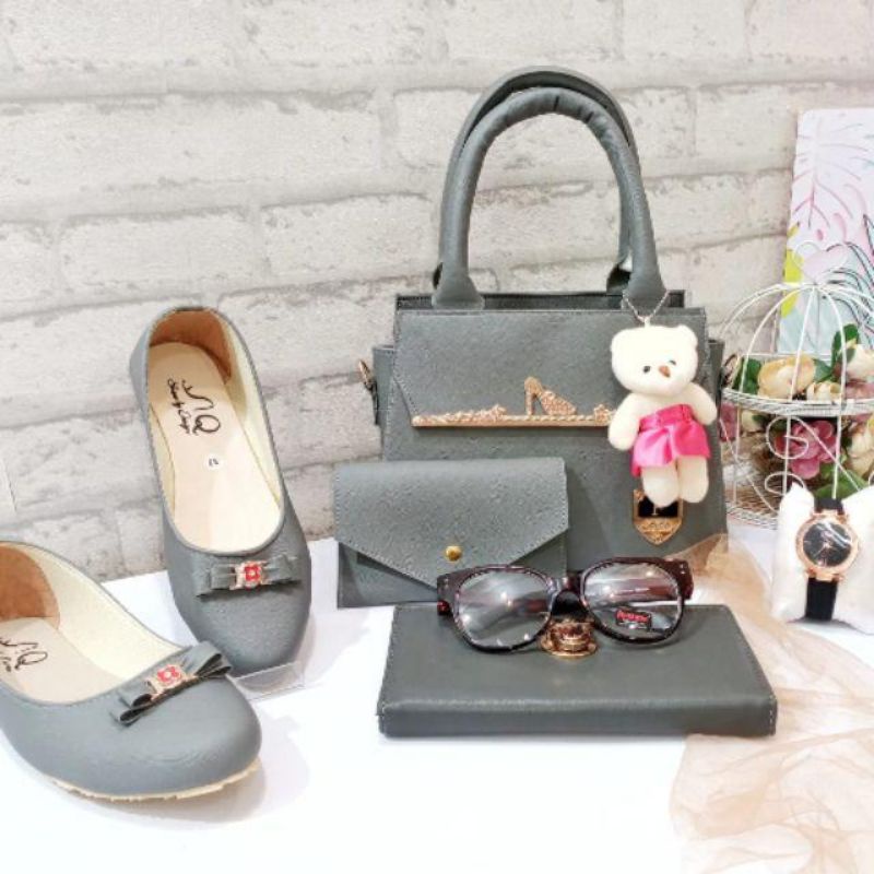 

TAS PAKET 5IN 1,Hampres Seserahan,Gift Box Ulth,Gift Box kado Wisudah
