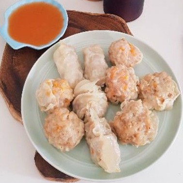 

DIMSUM AYAM FROZEN ISI 10PC