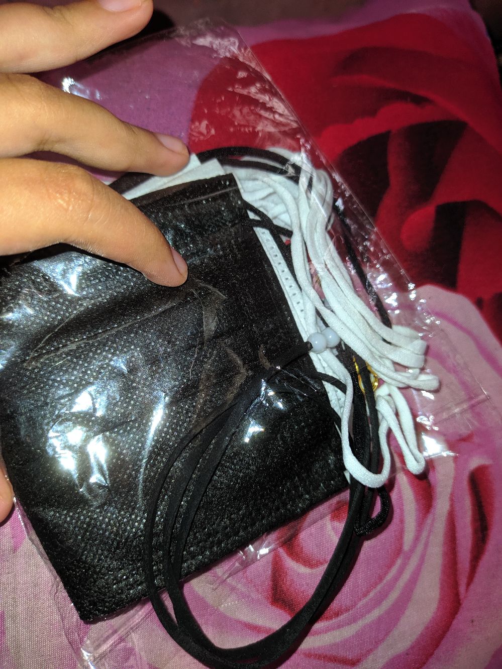 Masker Hitam | Masker Kpop | Masker 3play Earloop | Masker Kain Hitam