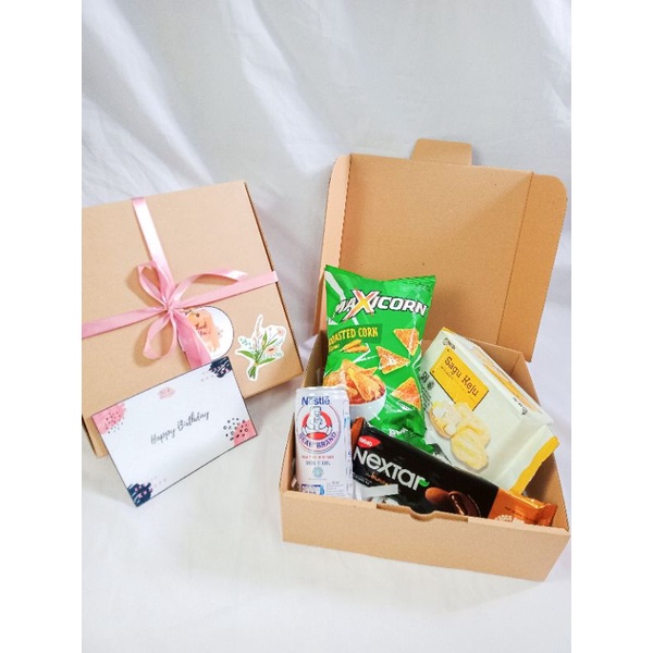 

BOX SNACK / HAMPERS SNACK / HAMPERS ULANG TAHUN / KADO WISUDA / KADO ANNIVERSARY / HAMPERS MURAH / HAMPERS CANTIK / KADO SNACK MURAH