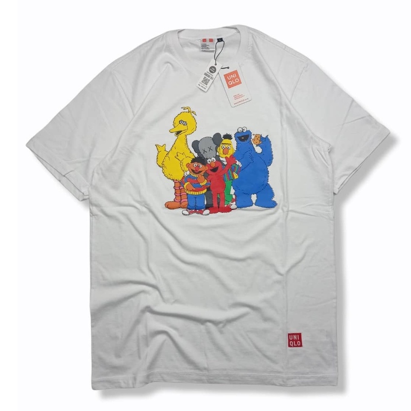 kaos distro uniqlo baju dewasa / pakaian pria wanita-elmo
