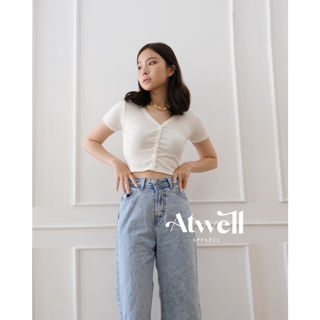 Tavi Basic Button Down Crop Top