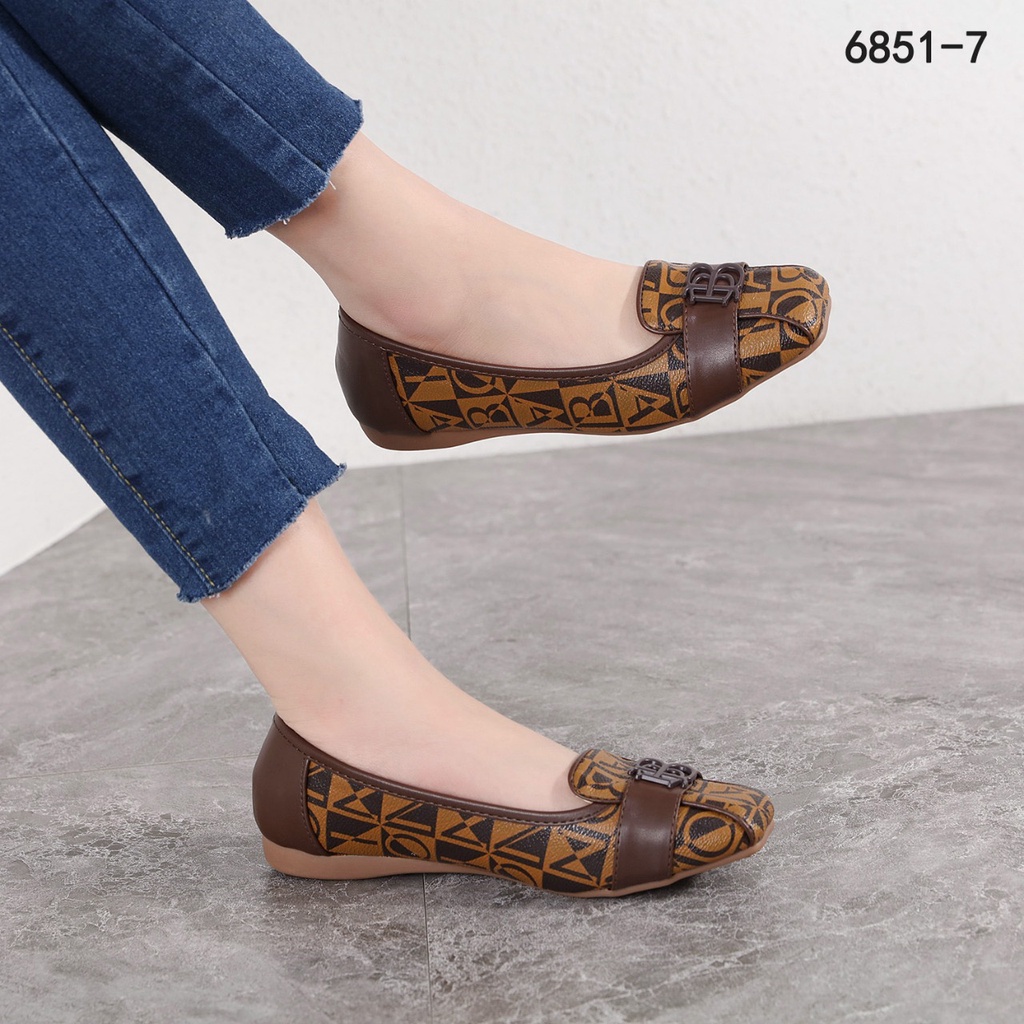 Logo BB Flat Shoes #6851-7