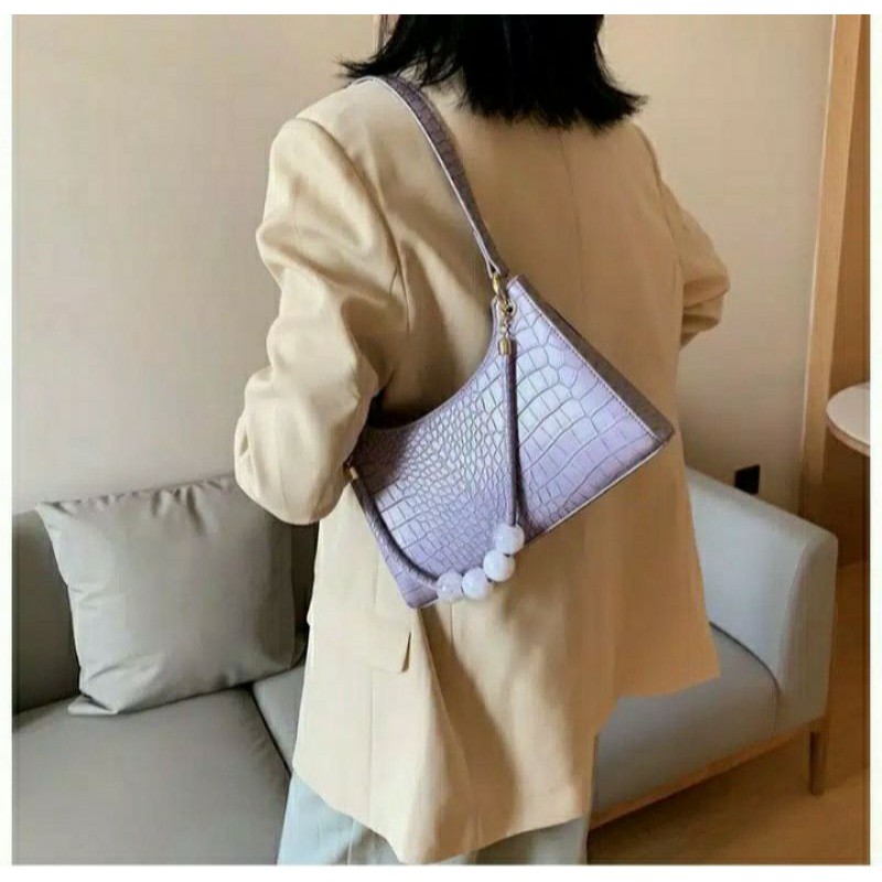 Preloved tas lilac batam