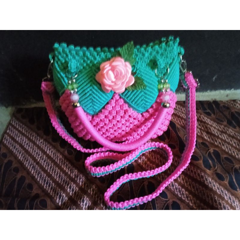 tas tali kur motif stroberi