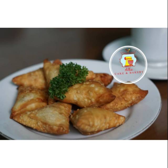 

Sambosa daging (Isi 15pc)