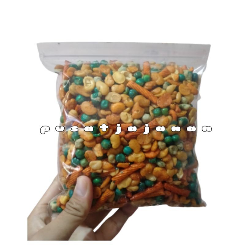 

Kacang Campur / Mix.. Rame Rasanya - 250 Gram