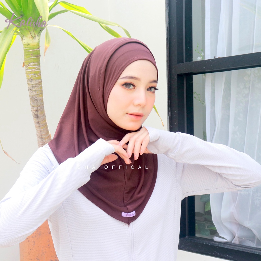 HIJAB MASKER HEADSET SPORTY HELMA / ACTIVE HIJAB EARPHONE MASK / HIJAB NEW NORMAL / HIJAB KHIMAR INSTAN BERGO MASKER EARPHONE BY KALISHA OFFICIAL-DARKCHOCO