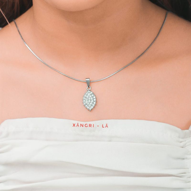 Kalung Liontin Lonjong Tetes Air Wanita Terbaru / Liontin titanium Silver Antin Karat Kuat Dan anti gatal di kulit