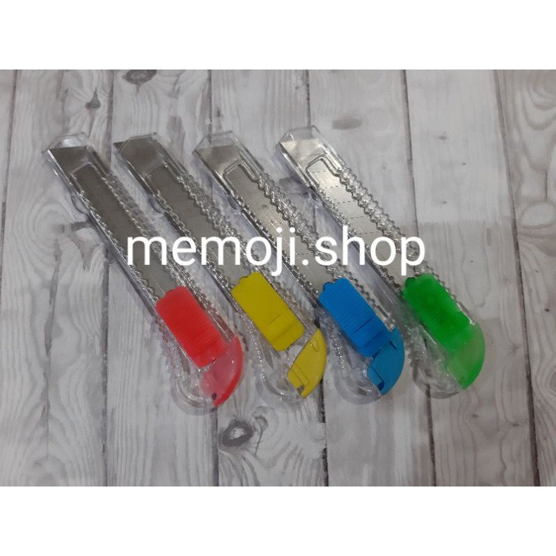 

Cutter Besar Transparant Warna (12pc)