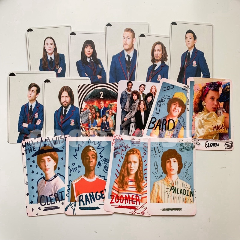 photocard aesthetic stranger things & umbrella academy