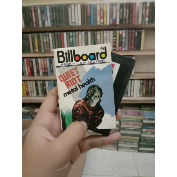 Kaset Pita Quiet Riot