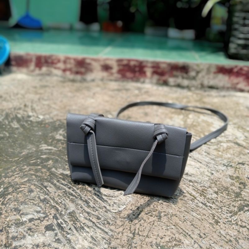 TAS selempang TIA FB72 bahan tebal