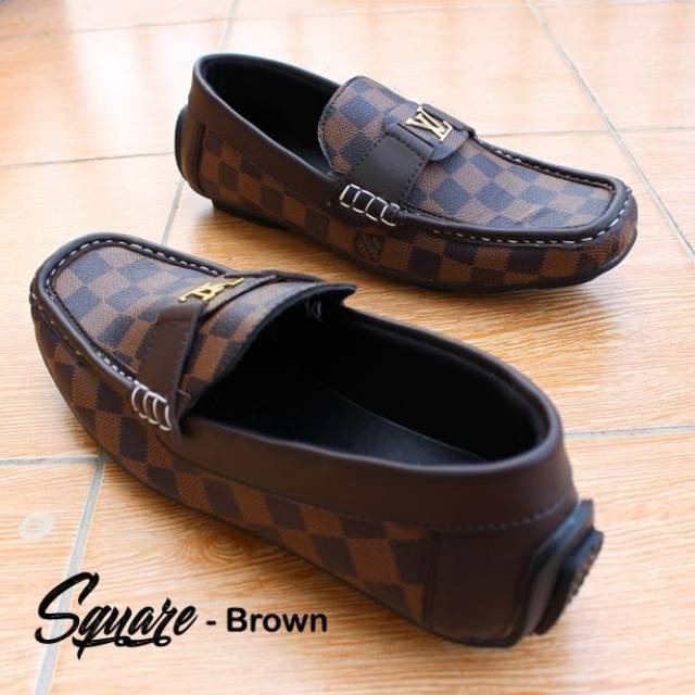 Dnr 02 LV SEPATU SLIP ON PRIA SEPATU LV LOUIS VITTON PRIA GREY   BROWN