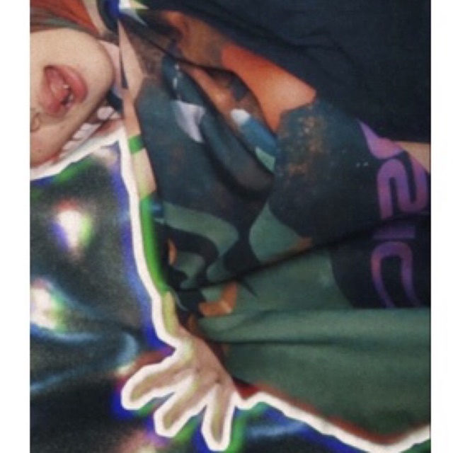 Surrealove Scarf | Scarf bisa jadi headwear/ tas/ outerwear