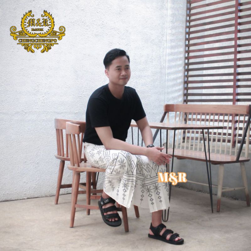 Sarung batik Exclusive M&amp;R Sarung pria motif kasmaran putih