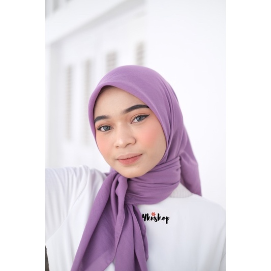 Jilbab Paris Premium Tepi Jahit / Segiempat Paris Voal Premium Anti Letoy