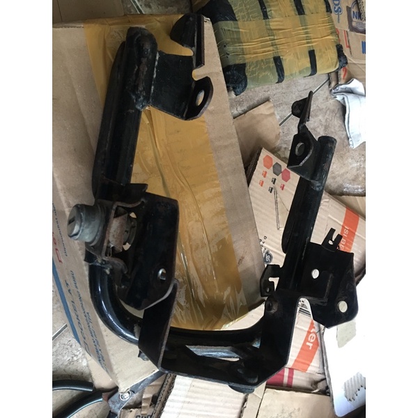 Braket dudukan begel grand bulus ori 91 dudukan body grand bulus