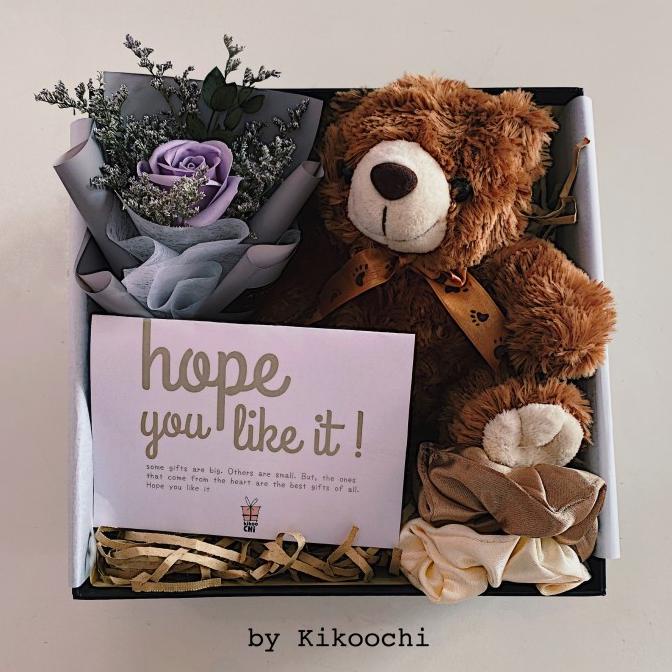 

Kikoochi Shannon - Hadiah Kado Ulang Tahun Wanita Istri Anniv Wisuda Kode 1059