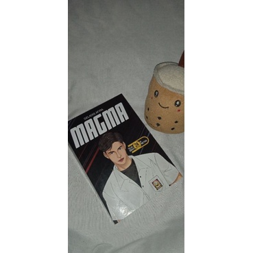Novel magma (preloved)