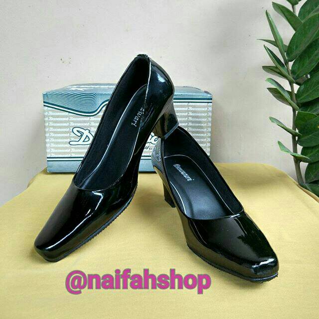 Sepatu PDH wanita merk Denawari depan Lancip