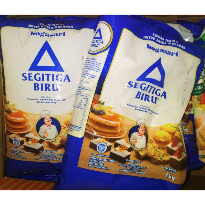 

TEPUNG TERIGU 1KG BOGASARI SEGITIGA BIRU / PROTEIN SEDANG / SERBAGUNA/