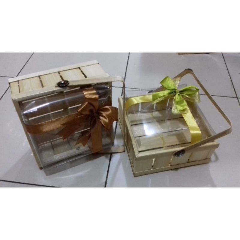 Kotak Kue 20x20 Mika pita