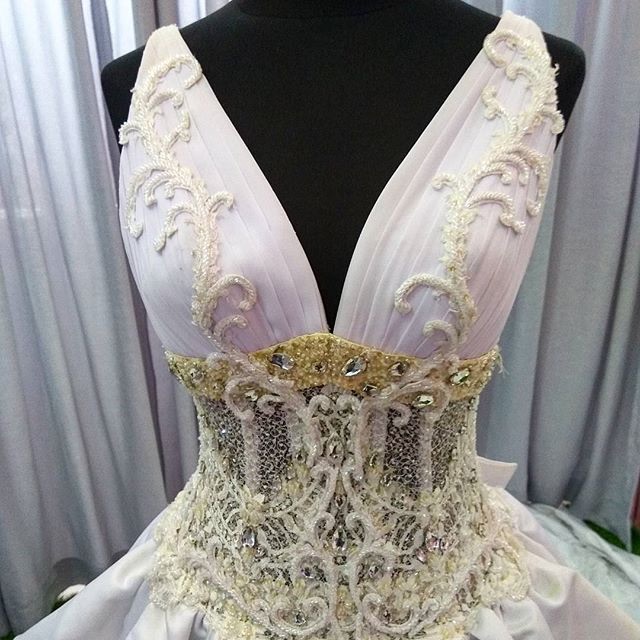 PRELOVED Baju/Dress/Gaun Pengantin Wedding Putih Payet Bordir