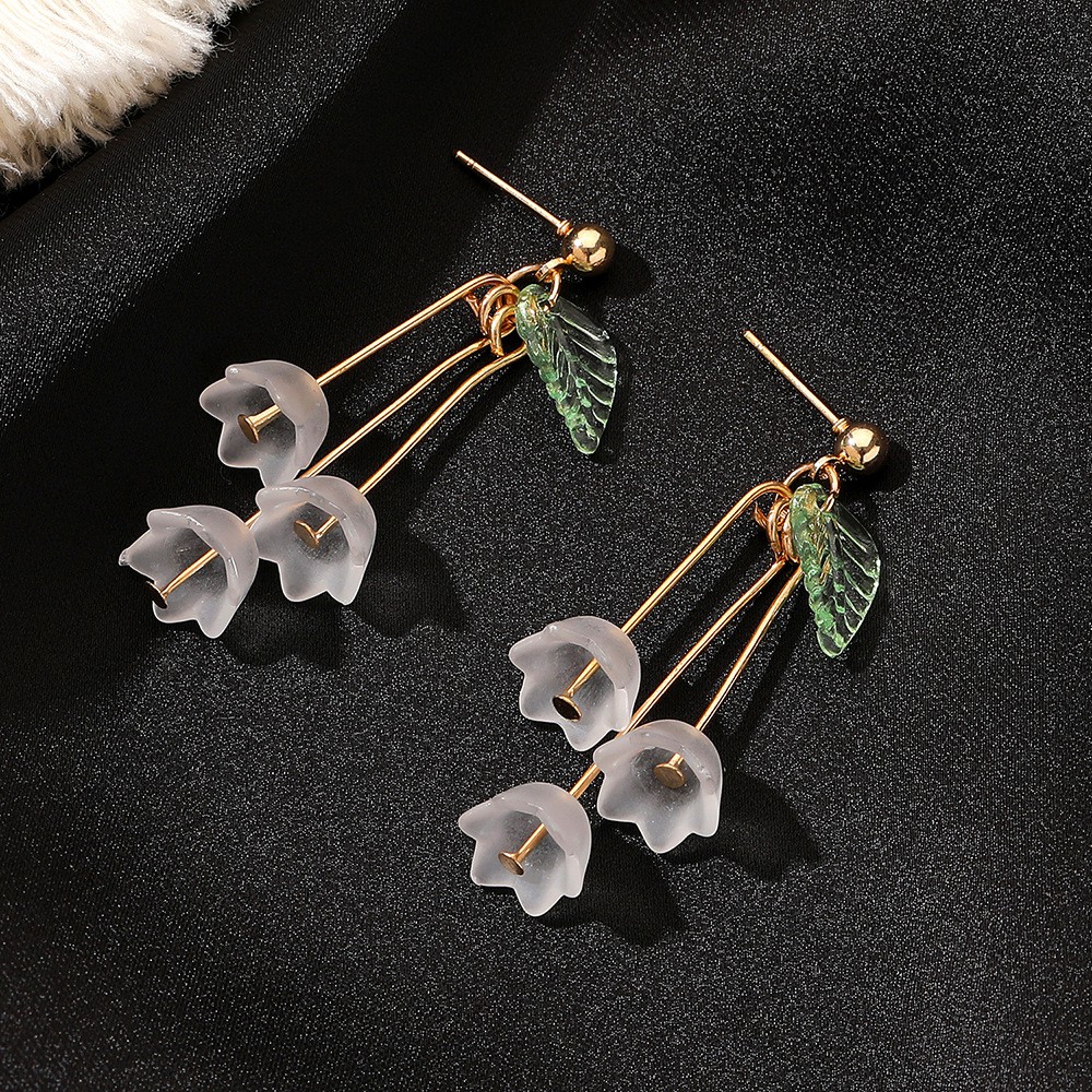 LRC Anting Tusuk Fashion Green Leaf Flower Ice Flower Tassel Long Multilayer V11094