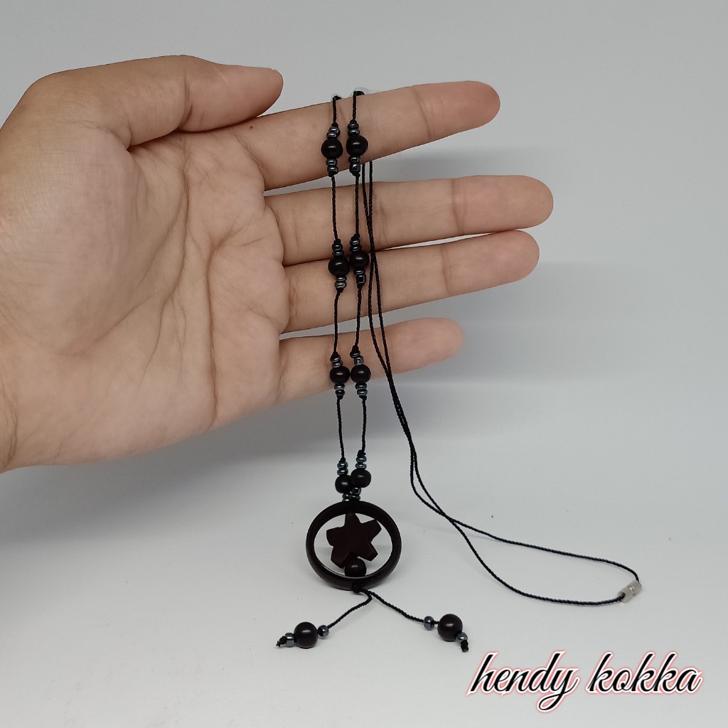 Kalung Kokka kaukah bulan bintang manik coklat