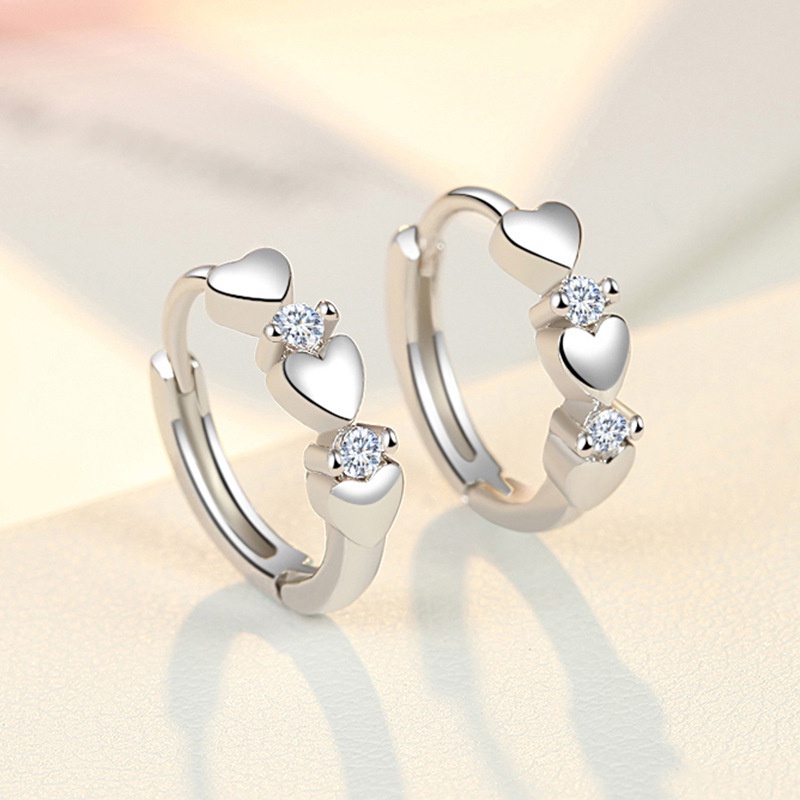 Anting Bentuk Hati Bahan Stainless Steel S925 Untuk Wanita