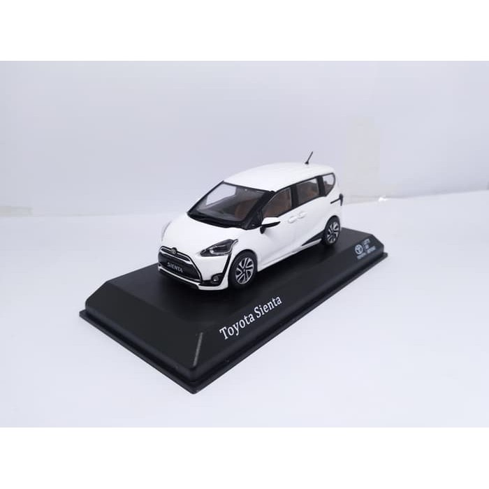 Diecast Miniatur Mobil Toyota SIENTA B771