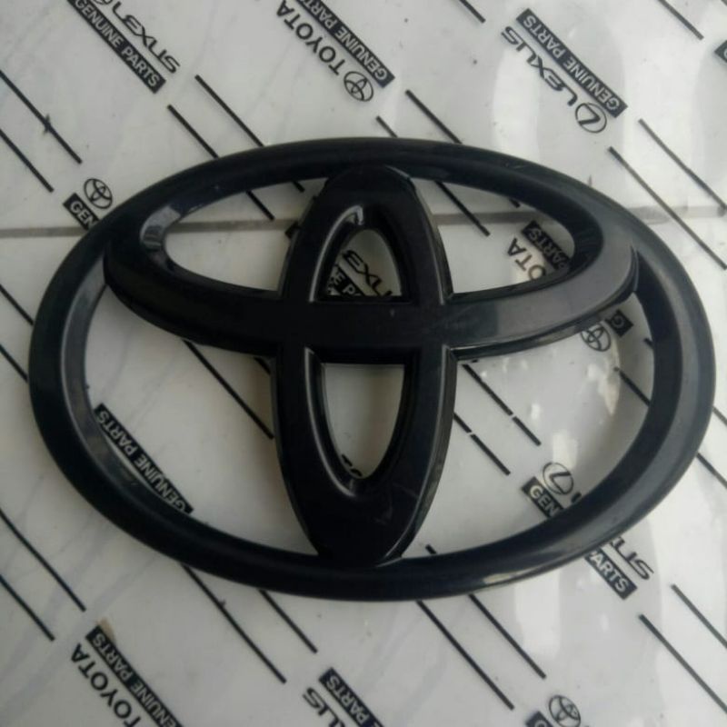 Emblem Logo Belakang Toyota Calya
