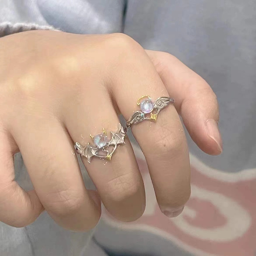 Cincin Model Terbuka Adjustable Desain Angel Devil Warna Silver Gaya Korea Untuk Pria Dan Wanita