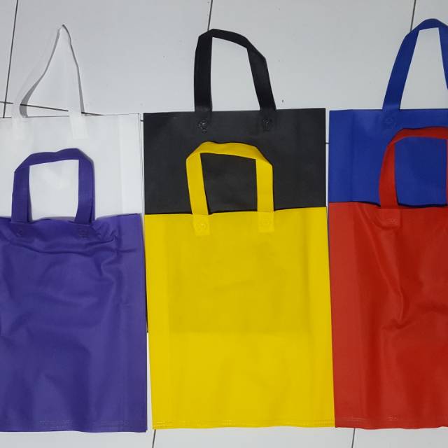 

Goodie bag ( Tas spounbond) 38x45cm