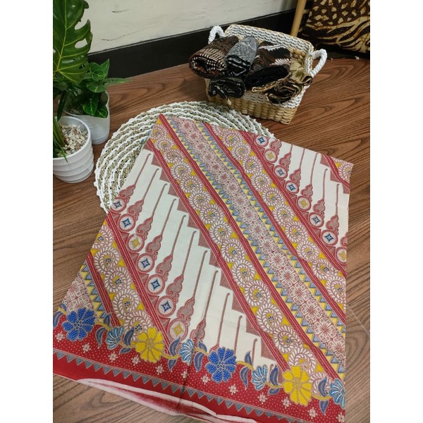 Kain Batik  printing Solo motif modang merah