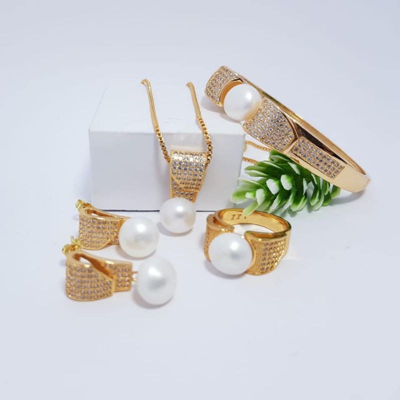 Set lengkap mutiara lombok|mutiara lombok|set mutiara asli lombok|set mutiara lombok bersertifikat