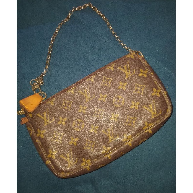 LOUIS VUITTON LV POCHETTE ala  preloved second