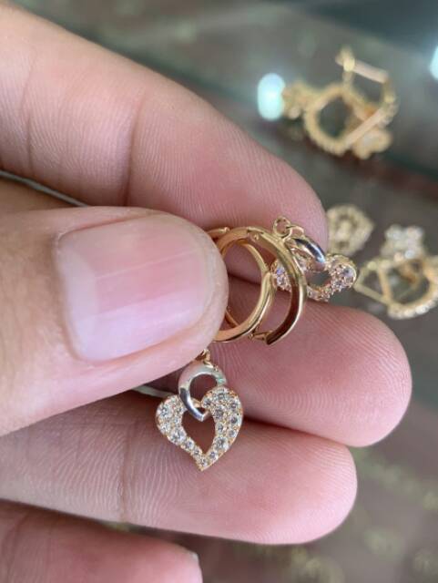 Banyak motif ya. Anting jepit giwang anak dan dewasa emas asli kadar 700 70% 16k 22 surabaya permata kupu bunga hati