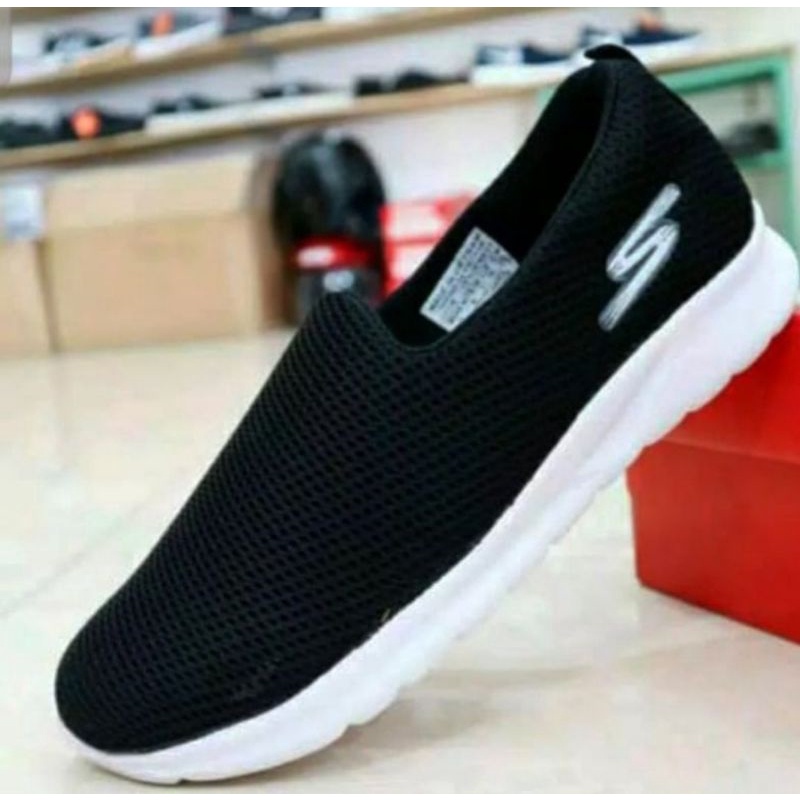 Sepatu slip on sneakers pria wanita full black sol ringan phylon terlaris termurah bisa COD