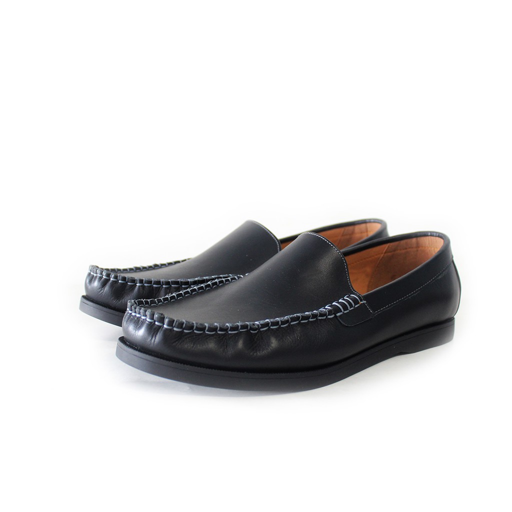 601 - Winshor - Alister Black - Sepatu Casual Slip on