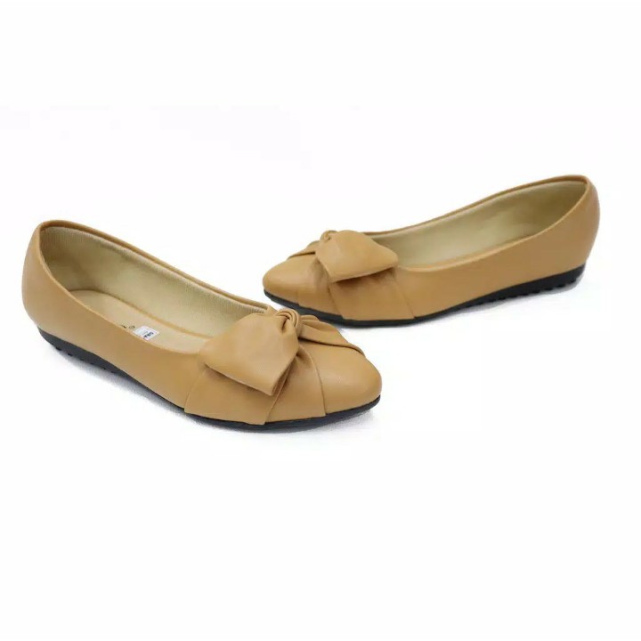 Sepatu wanita flatshoes gratica ME02