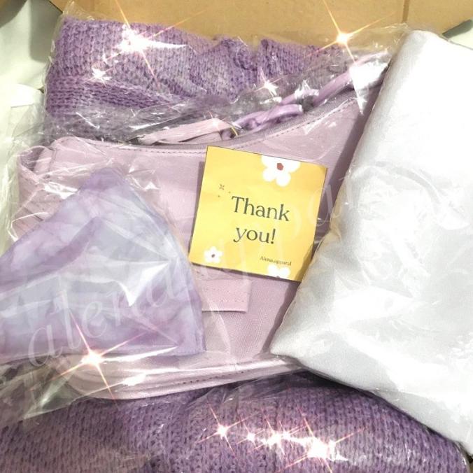 

GIFT BOX HAMPERS LILAC KADO TAHUN SPECIAL OVERSIZE ALENA CARDI SET BY SD456SD5