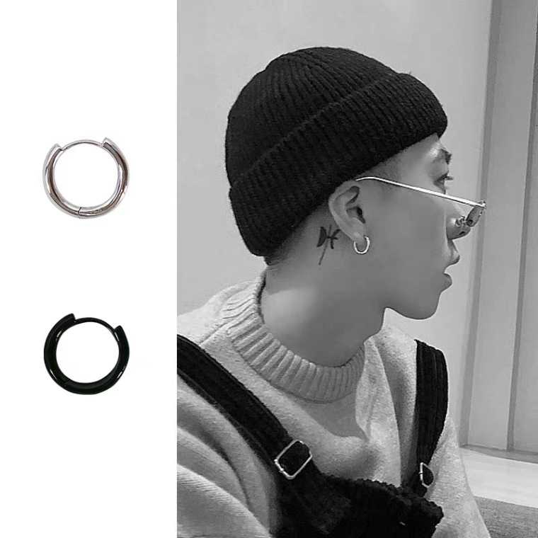 2pcs / Set Anting Hoop Bulat Kecil Bahan Stainless Steel Ukuran 18mm Untuk Pria / Wanita